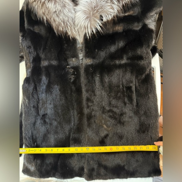 Mink Fur Coat with Silver Fox Hood – Black – Excellent Condition - Picture 14 of 16